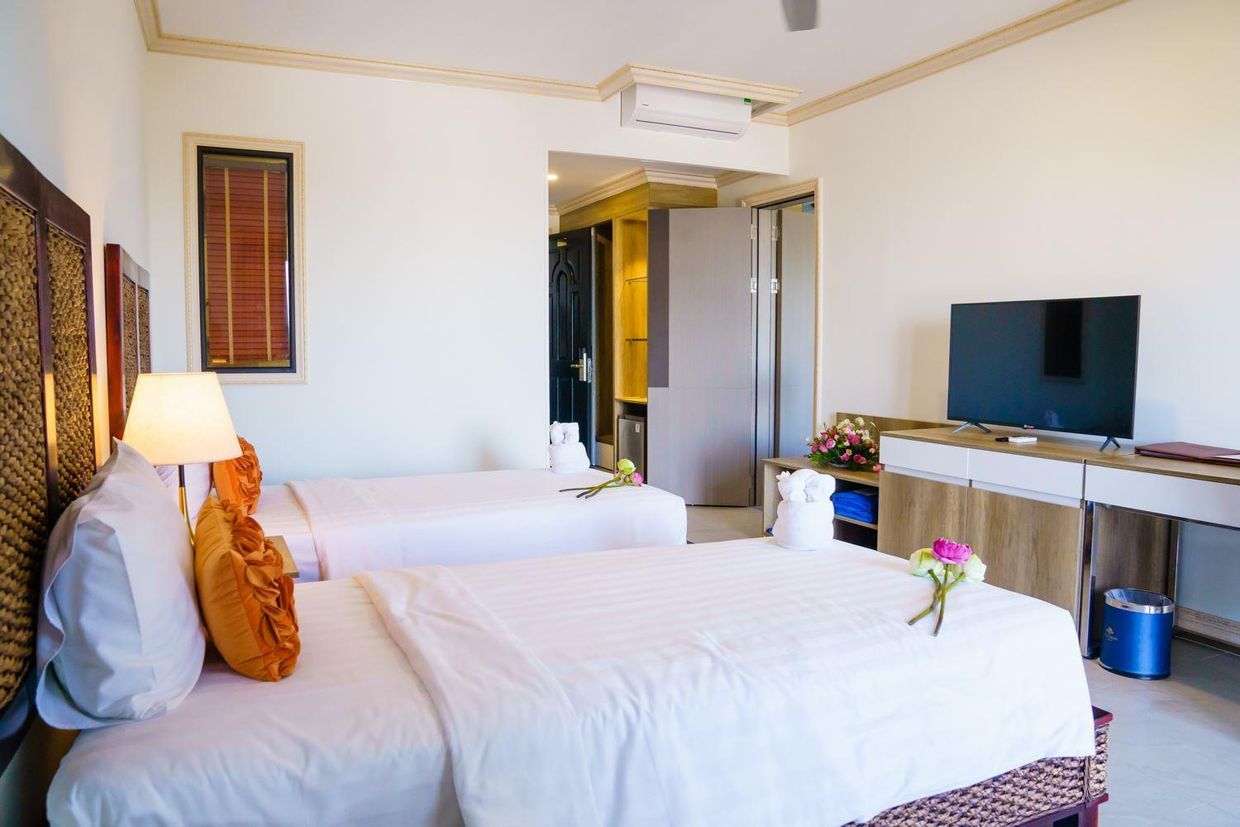 BLOOMING LOTUS RESORT - 5