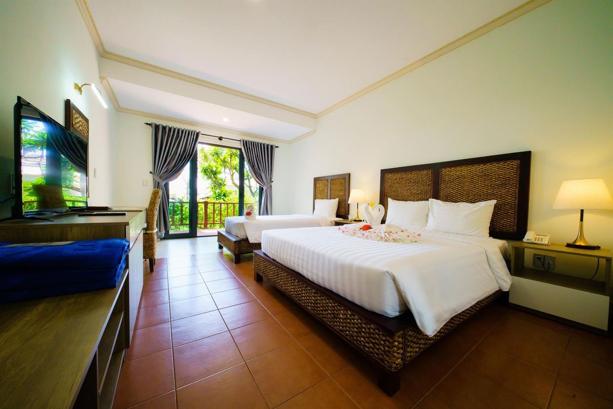 BLOOMING LOTUS RESORT - 7