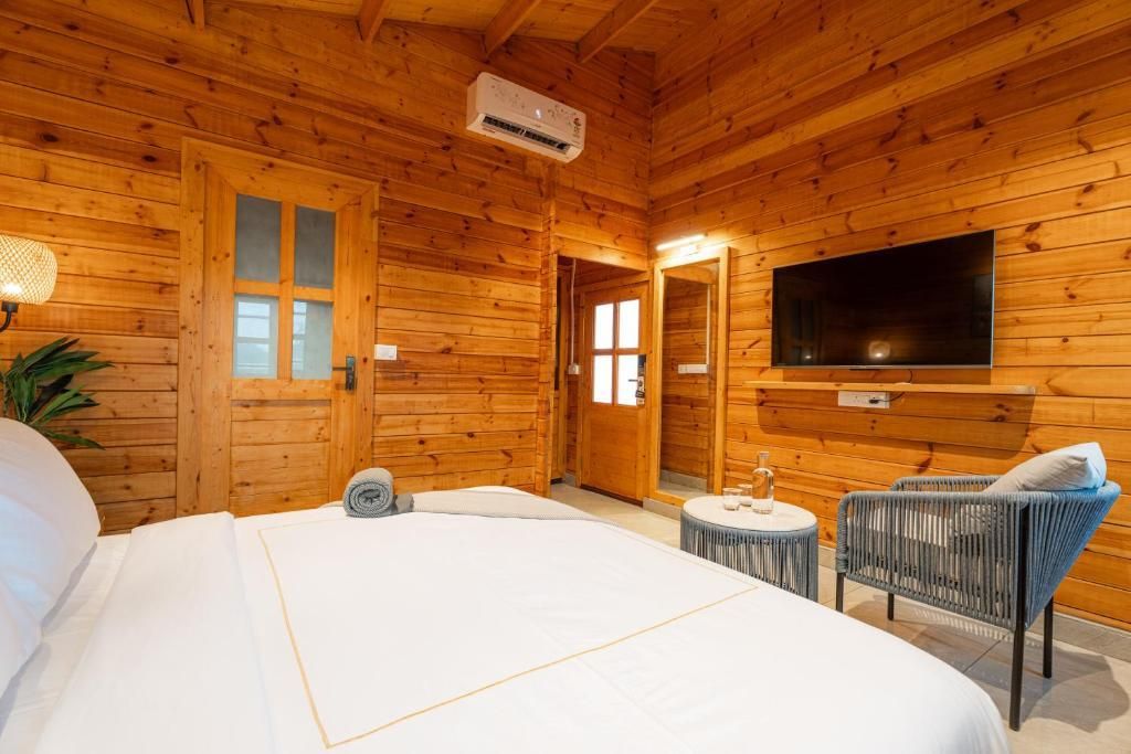 THE CLOUDS RESORT - 5