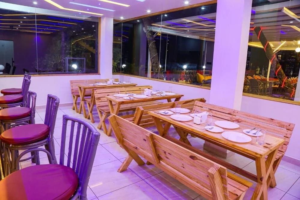 APRICUS INN RIVERSIDE - 20