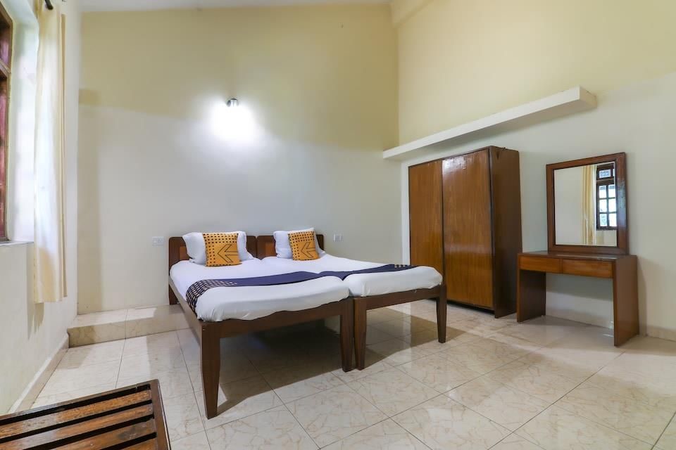 PALM GROVE RESIDENCY GUESTHOUSE - 4