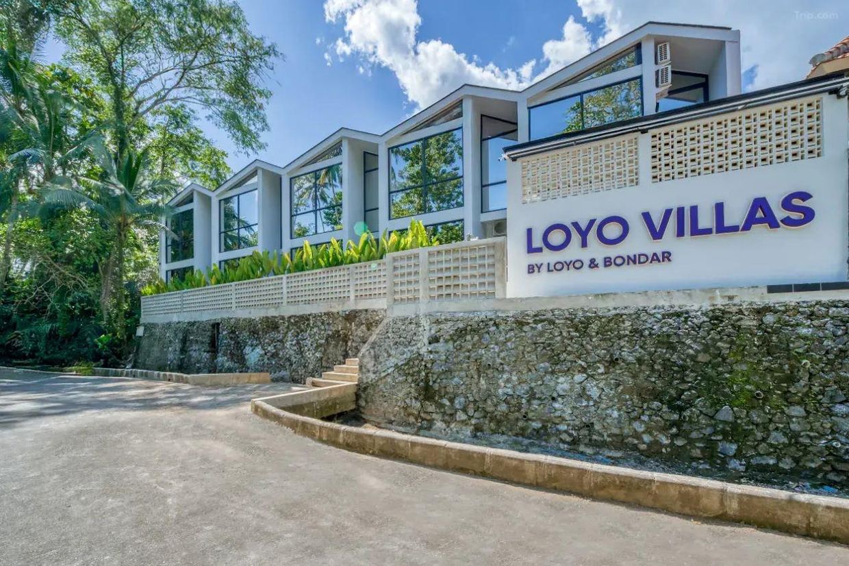 LOYO VILLAS - 1