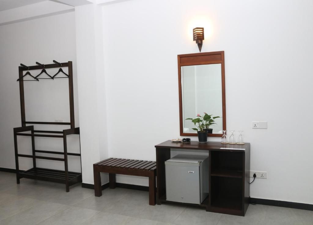 SEAFOOD RESTAURANT AND MOTEL - 11