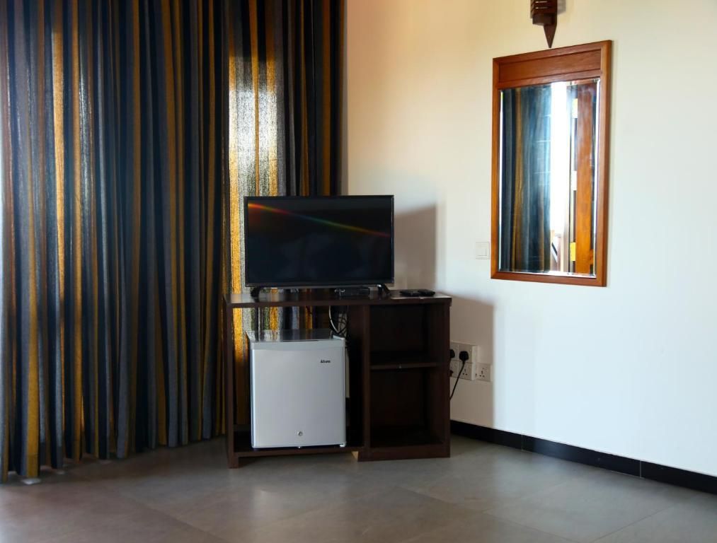 SEAFOOD RESTAURANT AND MOTEL - 10