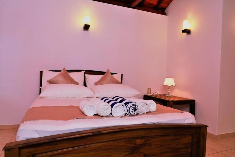 SHENORA BEACH HOTEL - 4