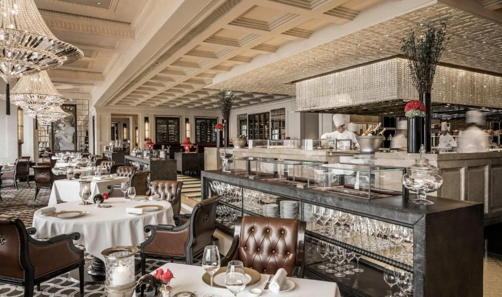 FOUR SEASONS HOTEL HONG KONG - 26