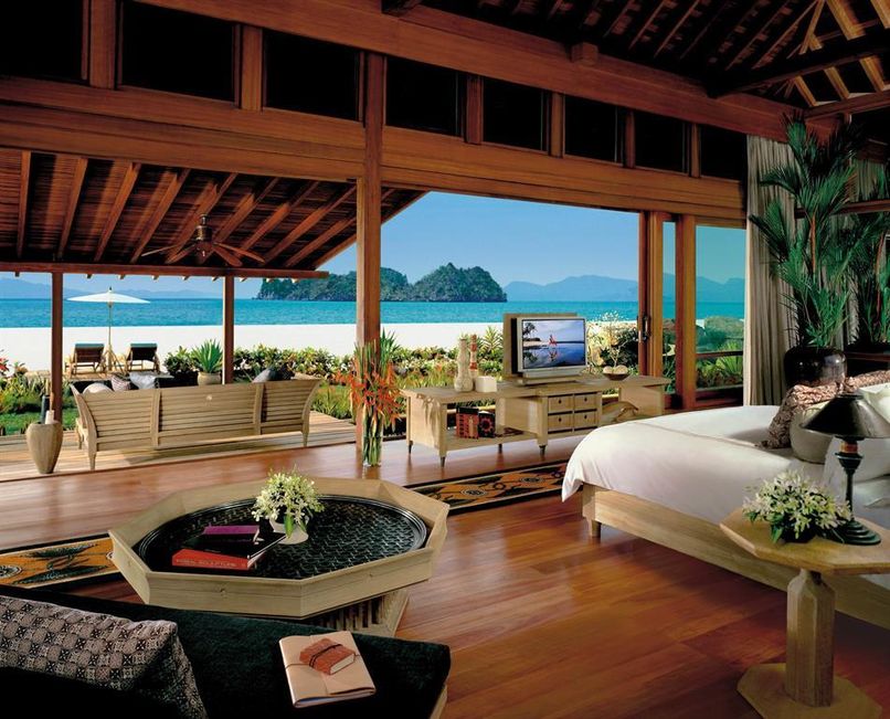 FOUR SEASONS RESORT - 4