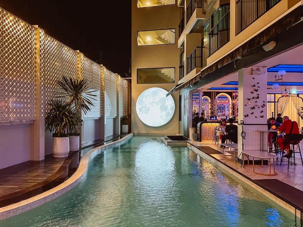 RATRI HOTEL PHUKET OLD TOWN - 16