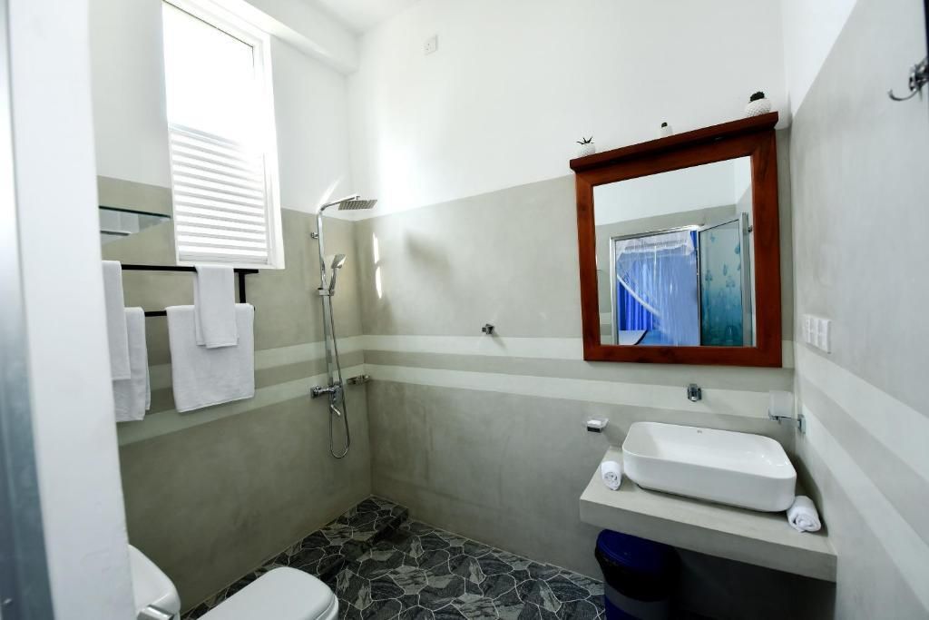 CAMELLIA UNAWATUNA - 11