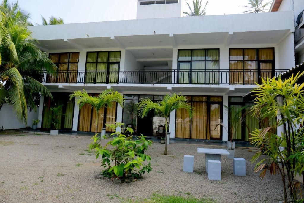 JAYAA BEACH (THALPE) - 1