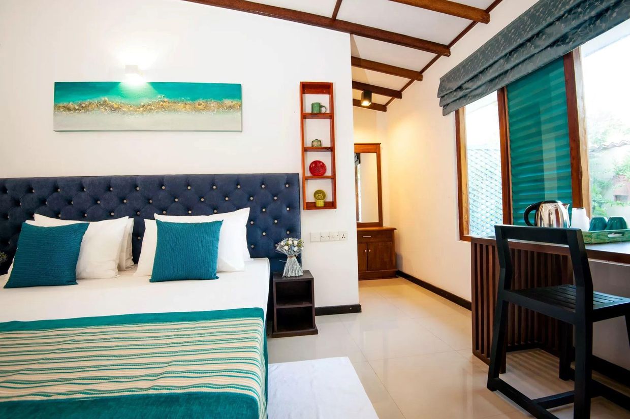 OCEAN GATEWAY DICKWELLA - 12