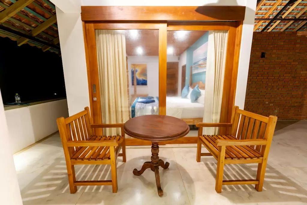 OCEAN GATEWAY DICKWELLA - 15