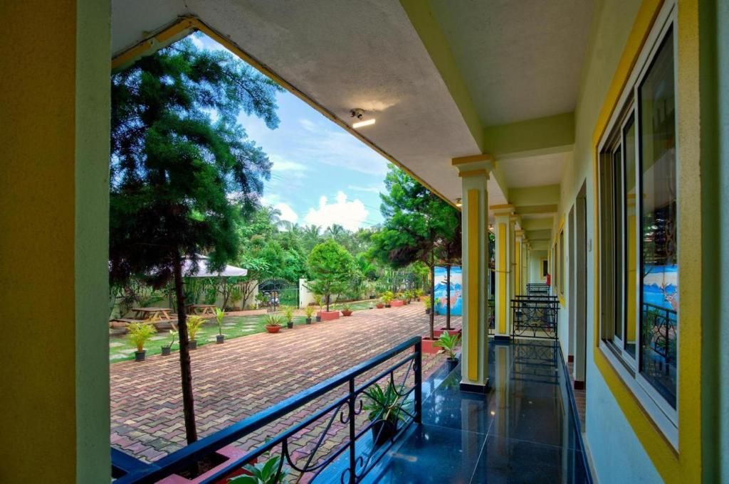 MAYA RESORT GUESTHOUSE - 4