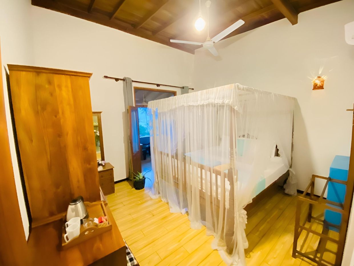 THE LAVENDER HOUSE - 6