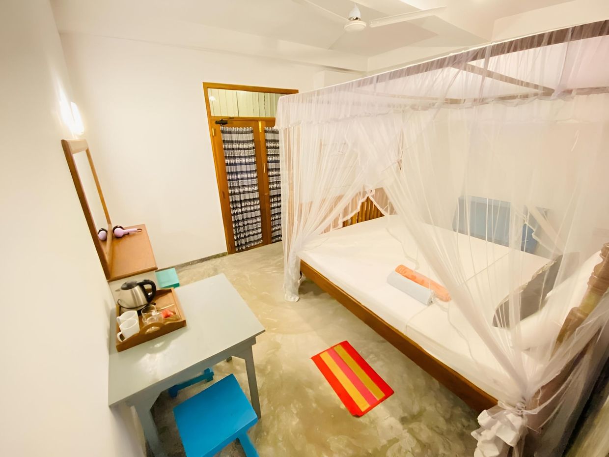 THE LAVENDER HOUSE - 8