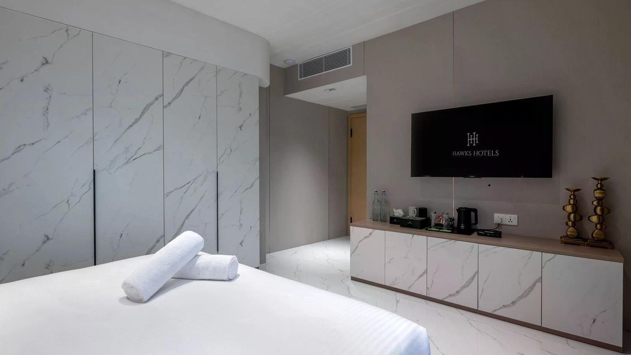 WINGS BY HAWKS HOTELS - 10