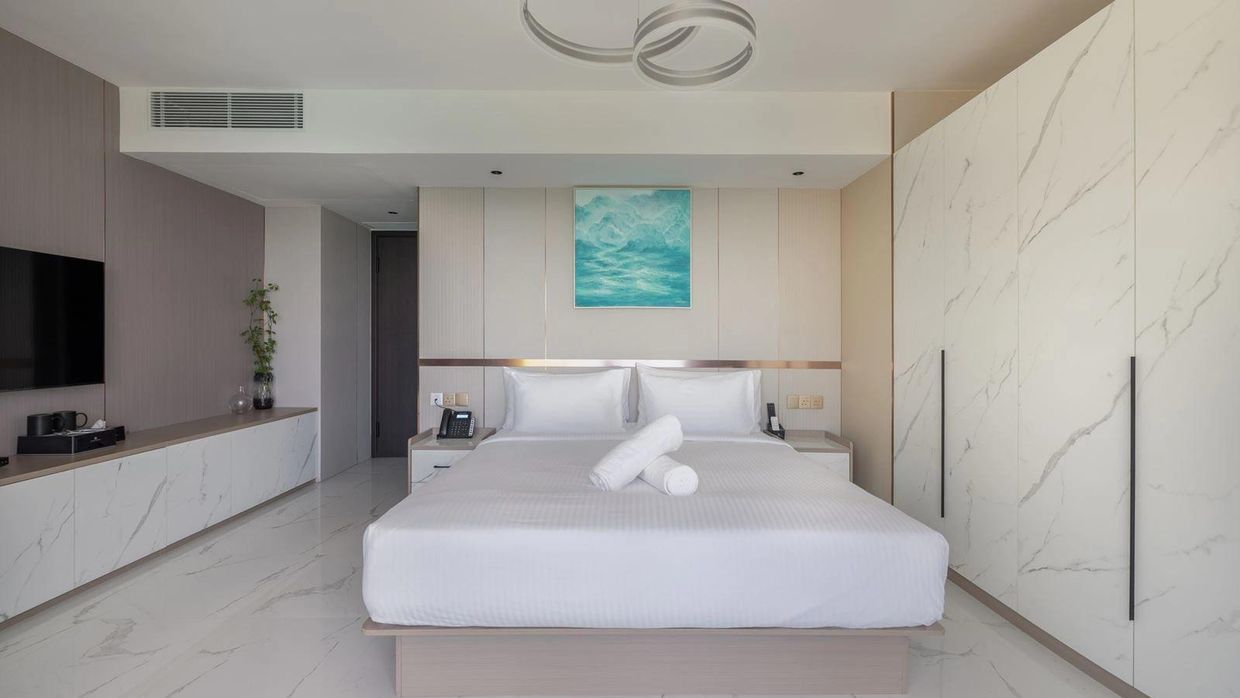 WINGS BY HAWKS HOTELS - 8