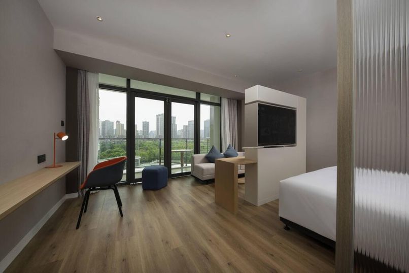 HOLIDAY INN EXPRESS CHONGQING CAIYUN LAKE  - 1