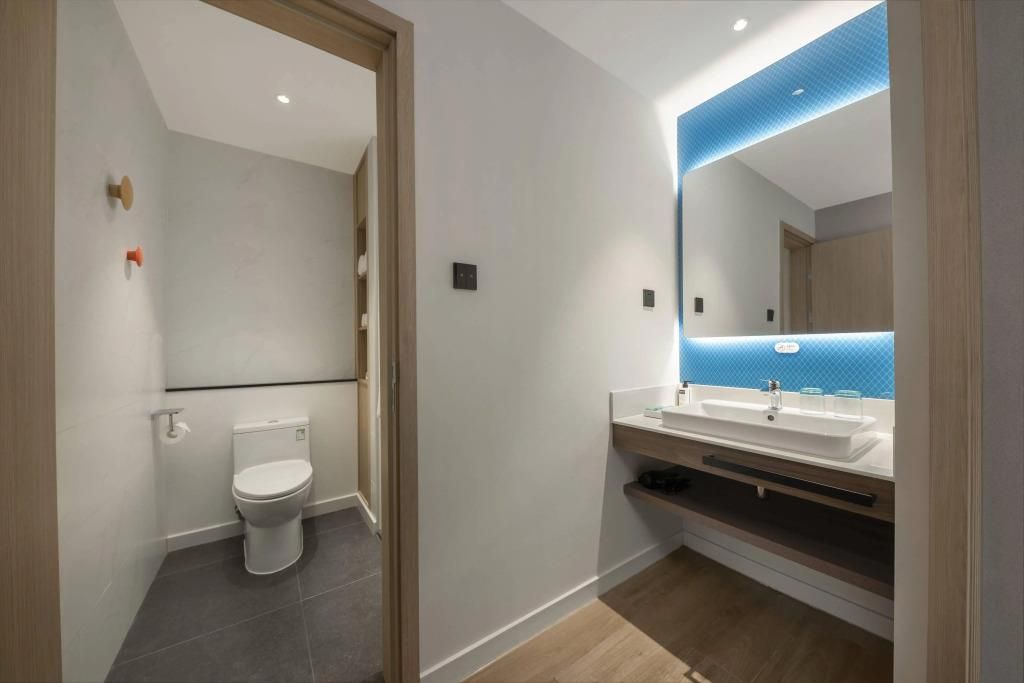 HOLIDAY INN EXPRESS CHONGQING CAIYUN LAKE  - 13