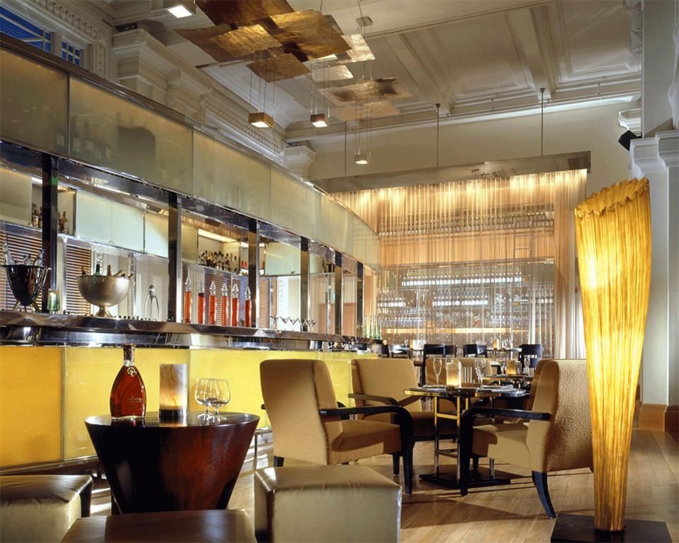 THE FULLERTON HOTEL - 12