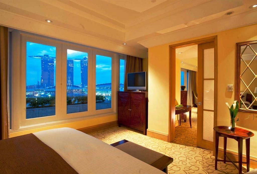 THE FULLERTON HOTEL - 27