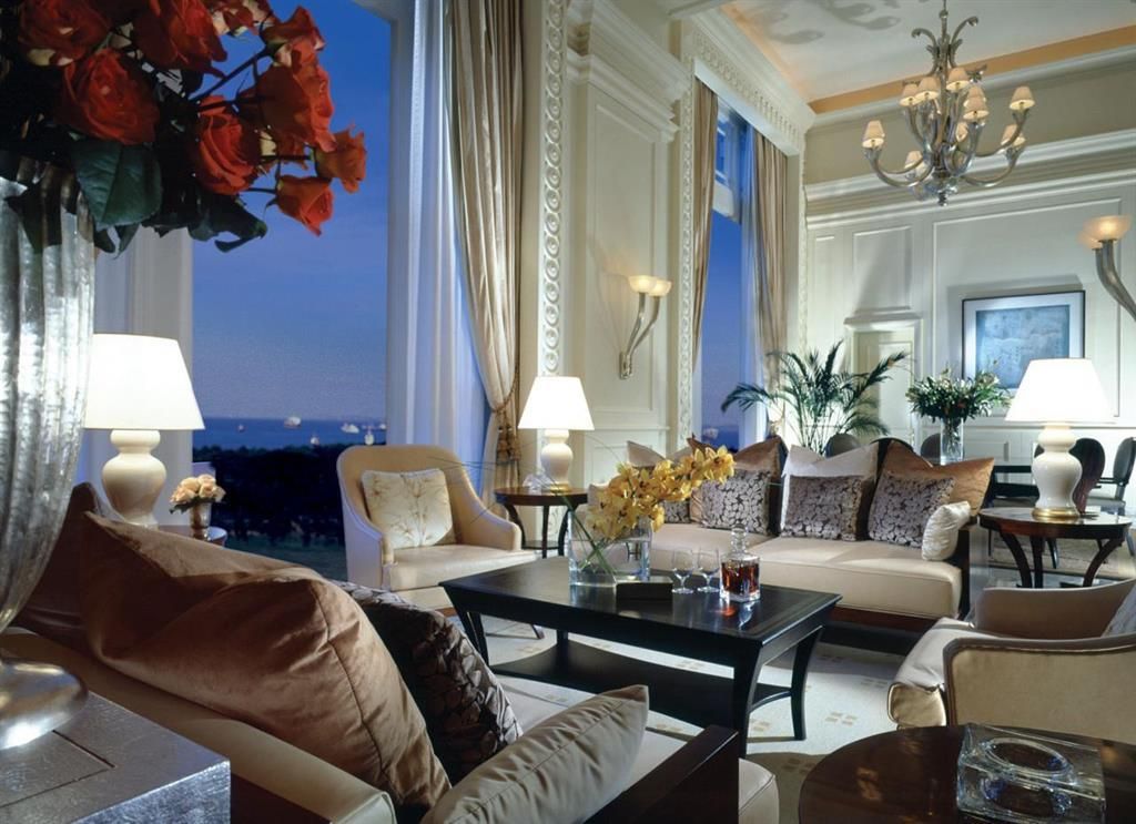 THE FULLERTON HOTEL - 29