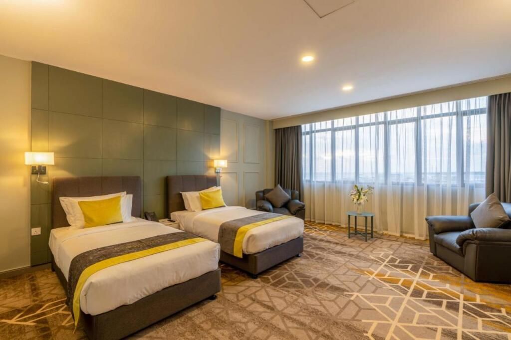 MANHATTAN BUSINESS HOTEL - 12