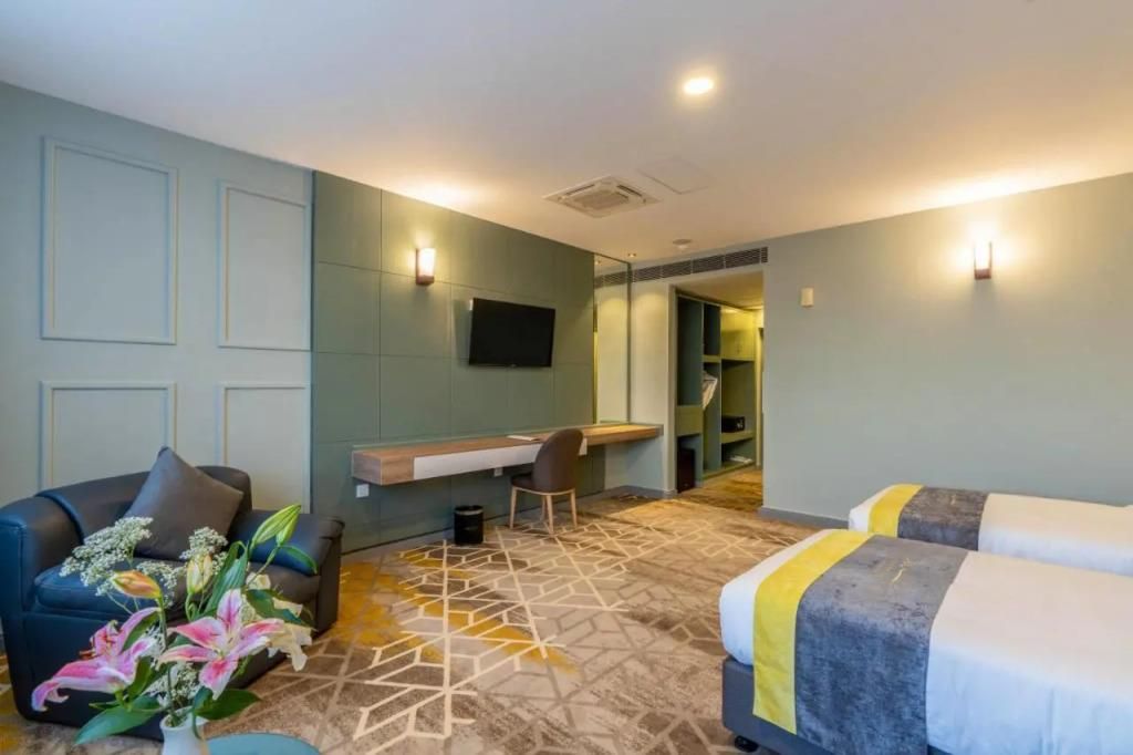 MANHATTAN BUSINESS HOTEL - 13