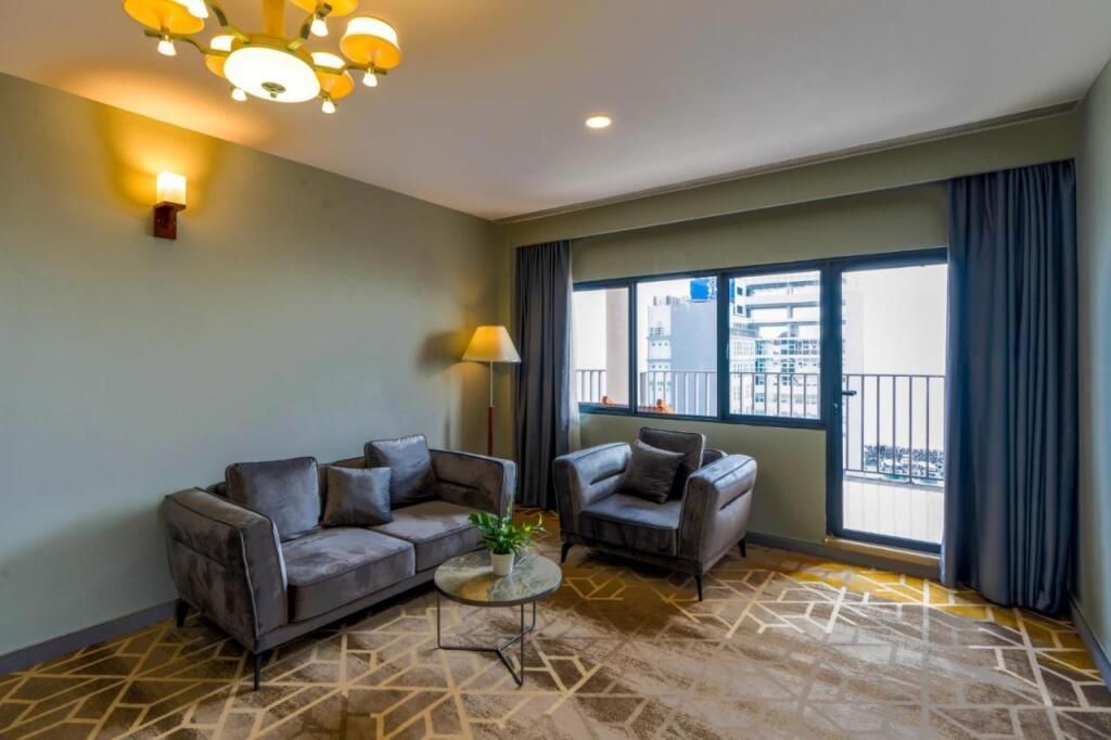 MANHATTAN BUSINESS HOTEL - 19