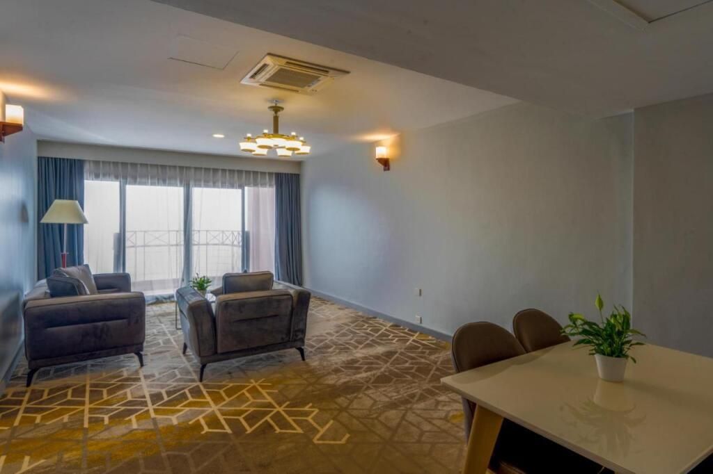 MANHATTAN BUSINESS HOTEL - 20