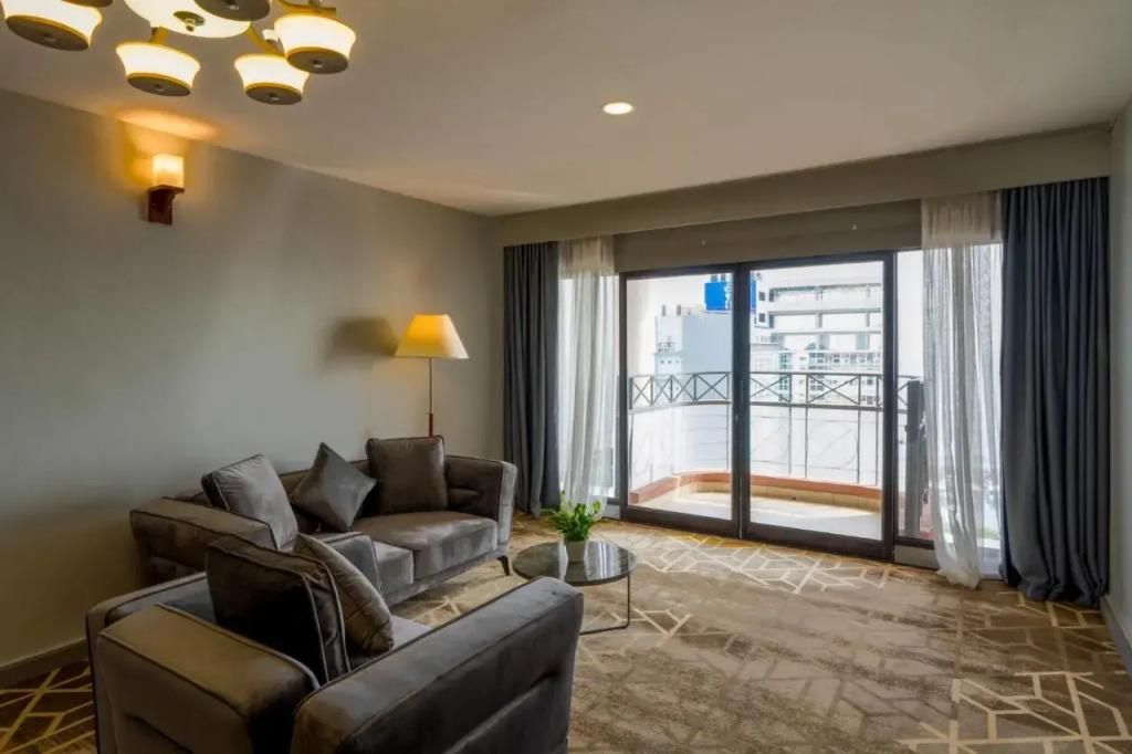 MANHATTAN BUSINESS HOTEL - 22