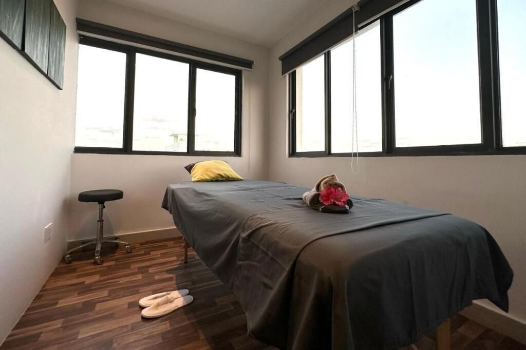 MANHATTAN BUSINESS HOTEL - 30