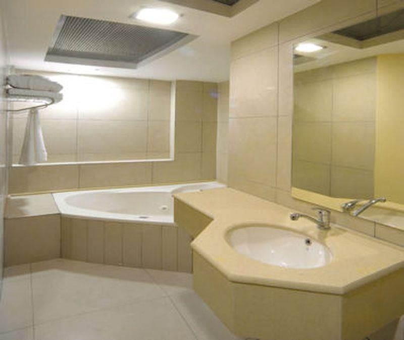 ART GALLERY HOTEL HAIFA - 9