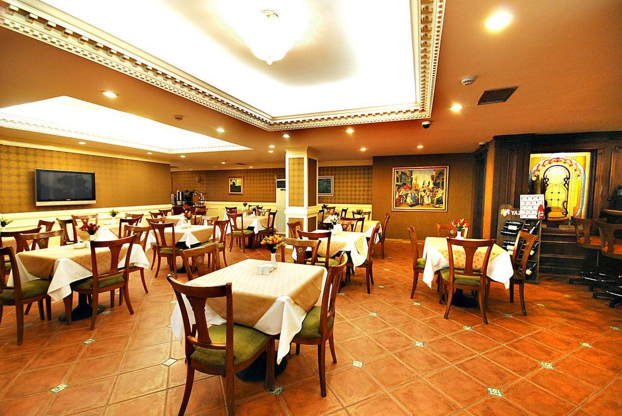 Golden Crown Hotel - 3