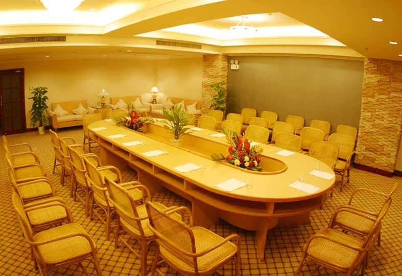 GOLDEN PHOENIX SEA VIEW HOTEL - 25