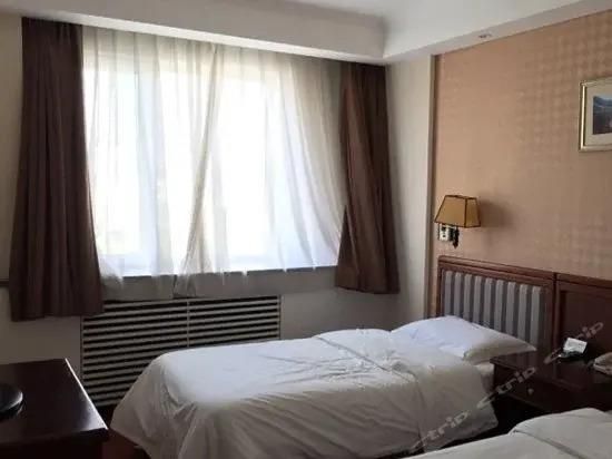 YAYUNCUN HOTEL BEIJING - 3