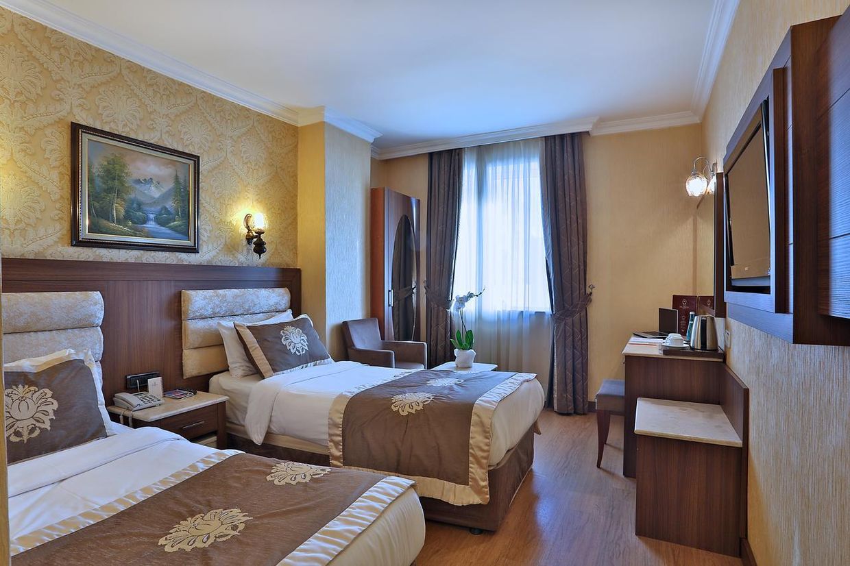 Grand Hilarium Hotel - 5