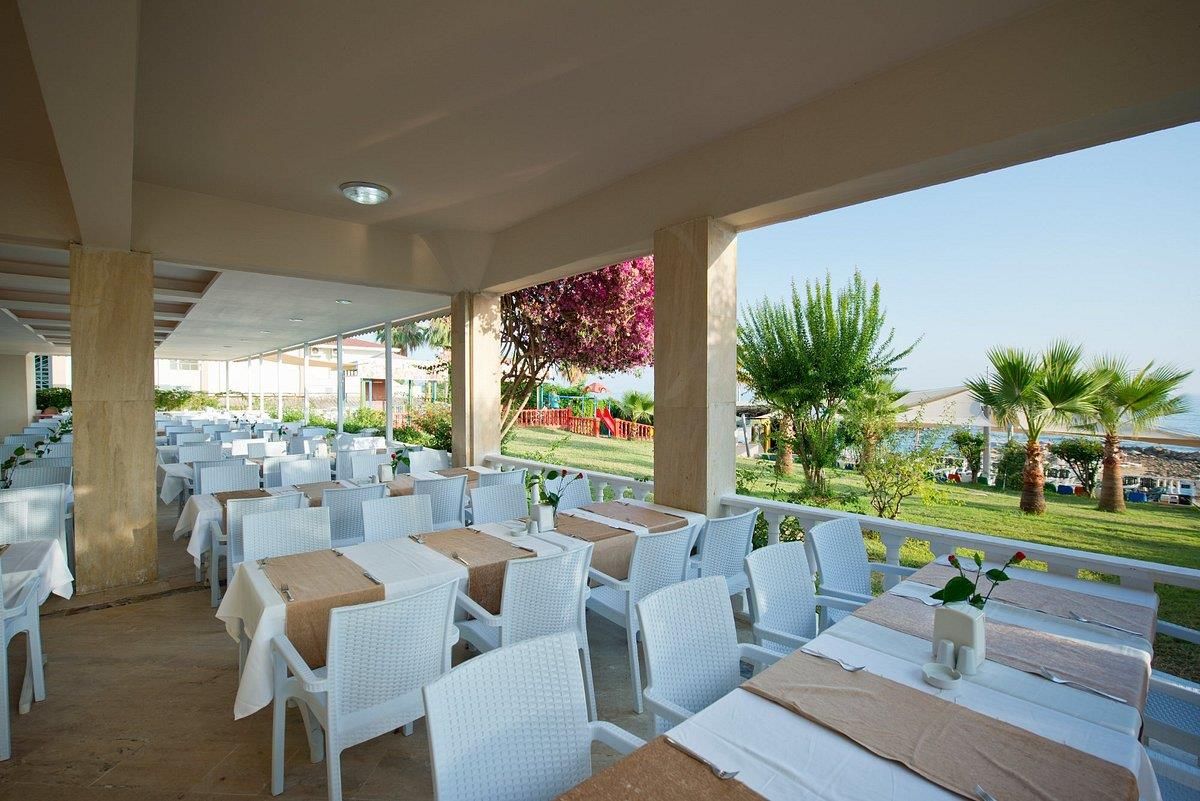 Pyxis Point Hotel - 11