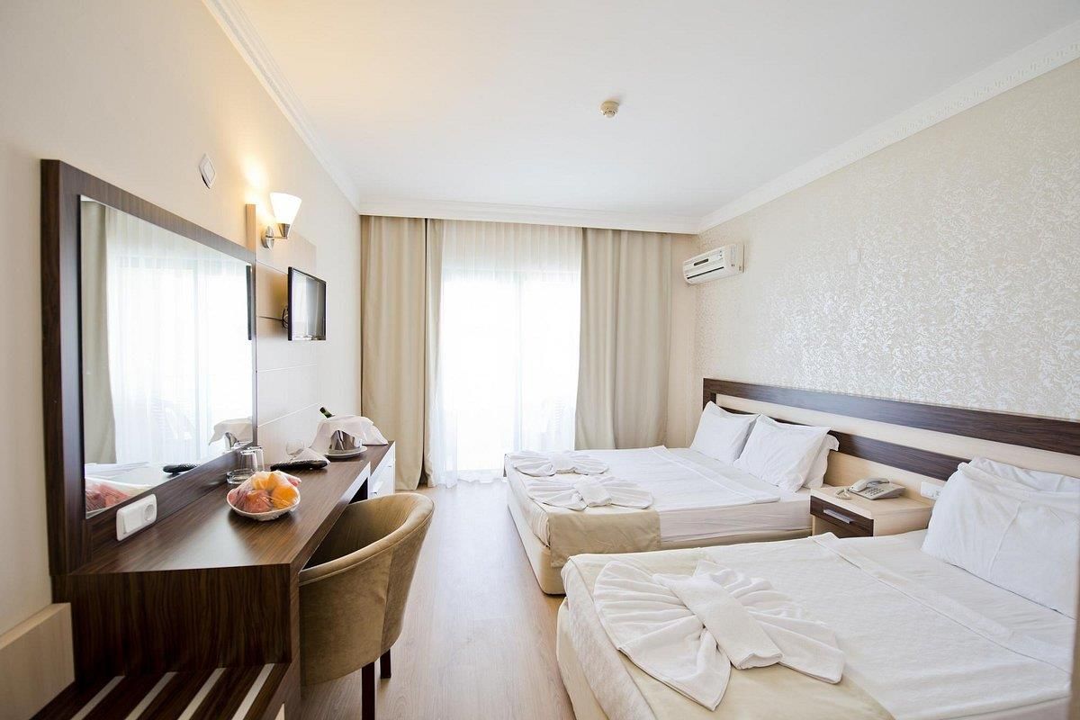 Pyxis Point Hotel - 13