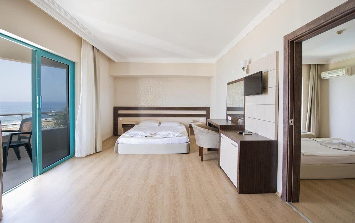 Pyxis Point Hotel - 7