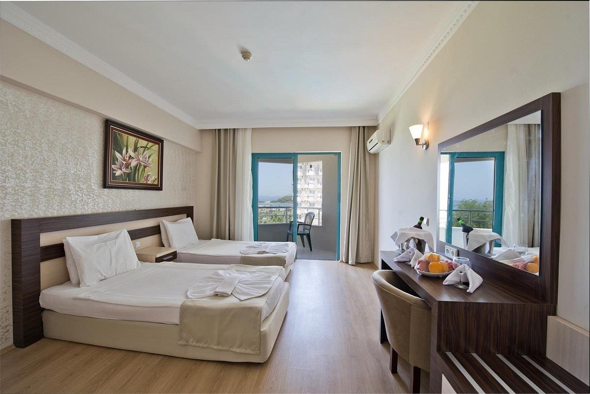 Pyxis Point Hotel - 8