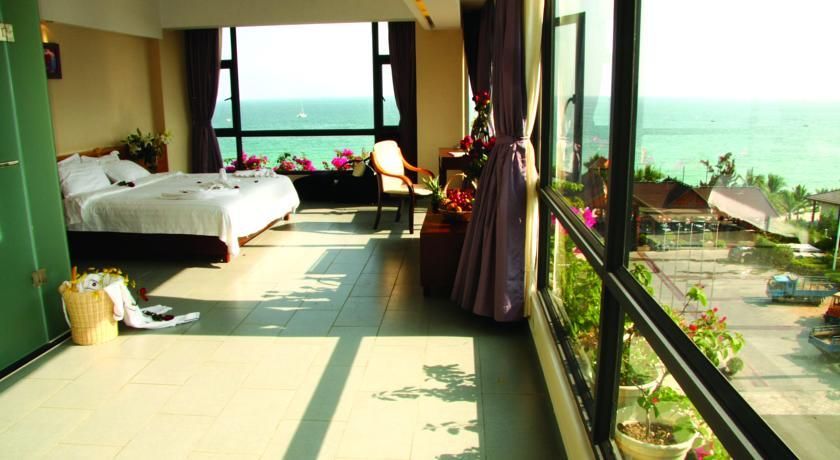 SANYA LUYI SEAVIEW HOTEL - 8