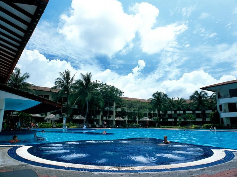 HOLIDAY VILLA BEACH RESORT & SPA - 18