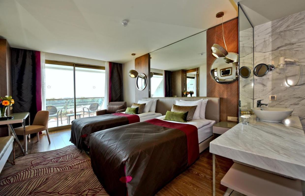Side Star Elegance - 3