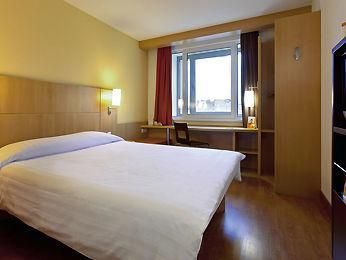 ИРИС САНКТ-ПЕТЕРБУРГ ЦЕНТР (бывш. ИБИС САНКТ-ПЕТЕРБУРГ), отель - 1