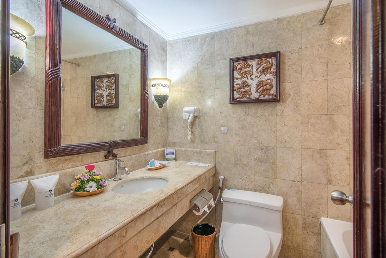 BALI BEACH HOTEL - 14