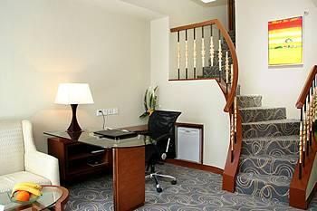 JIANGUO HOTEL SHANGHAI - 12