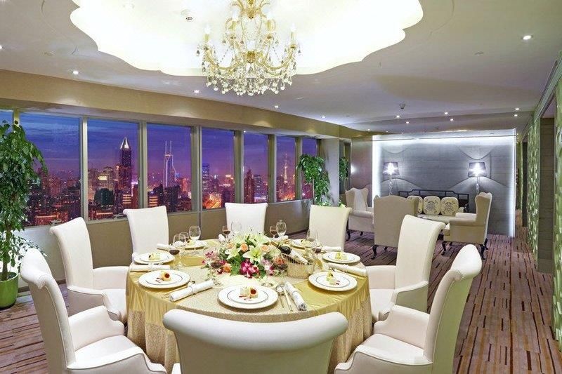 JIN JIANG TOWER - 22