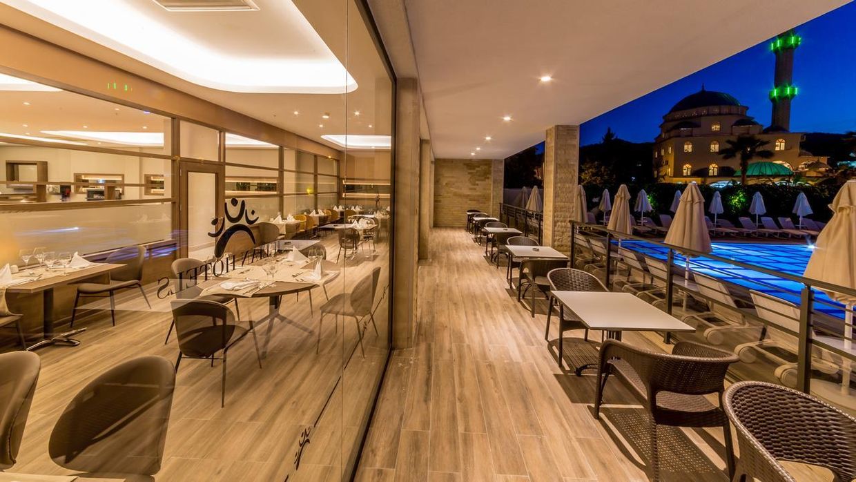 Julian Club Hotel - 11