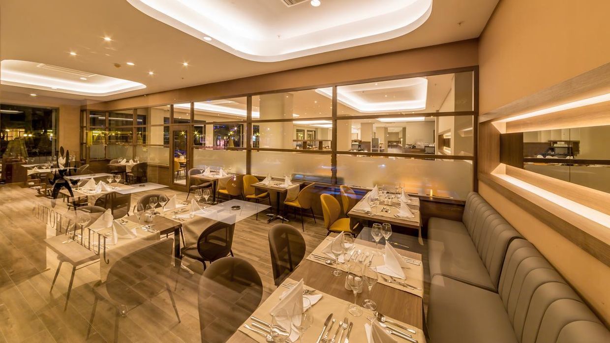 Julian Club Hotel - 10